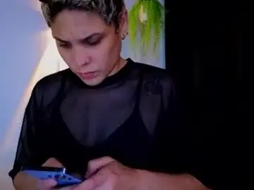 Chaturbate Free Live Porn of laura_r23