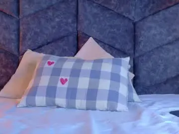 Chaturbate Live Sex Cam of miaanderson__