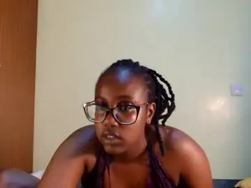 Chaturbate Live Sex of elowen655796