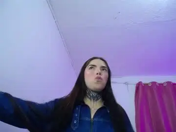 Chaturbate Live Sex Cam of hoot_alicee