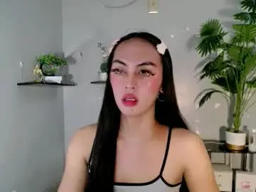 Chaturbate Live Sex Cam of queen_danaya