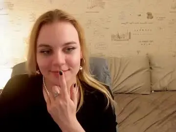 Chaturbate Live Sex of glow_margo