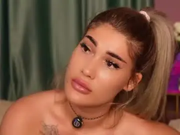 Chaturbate Live Sex Cam of bettyvelvet