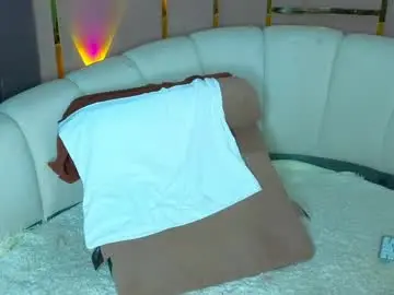 Chaturbate Watch Live Sex Cams of emilytrays