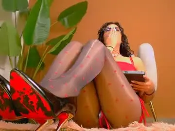 Chaturbate Live Porn of aveline_nuit