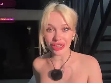 Chaturbate Free Live Porn of golden_alinee