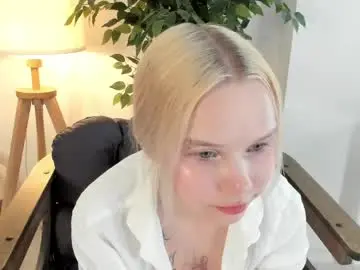 Chaturbate Sex Cam of shy_nikka_4you