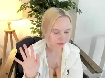 Chaturbate Sex Chat of shy_nikka_4you