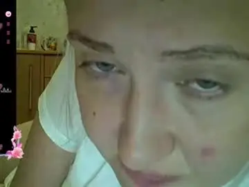 Chaturbate Live Sex Cam of curvywild_lady30
