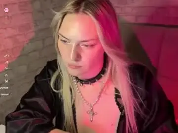Chaturbate Free Porn Cam of kitsudoll