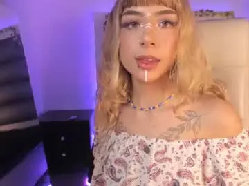 Chaturbate Nude Webcam of hellen__smith_