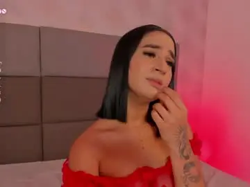 Chaturbate Live Sex Cam of emily_luve