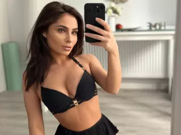 Imlive Best live sex cam show of SarahSkye895
