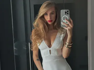 Livejasmin Live Sex of KikkyHey