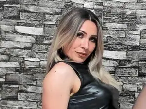 Myfreecams Adult Video Chat of Sweetcherry32