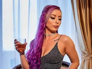 Myfreecams Adult Video Chat of NicoleJonnes