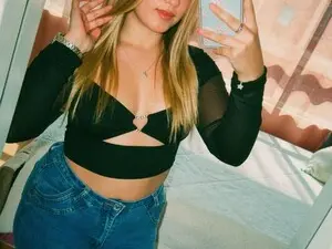Myfreecams Live Sex of Ema_tayy