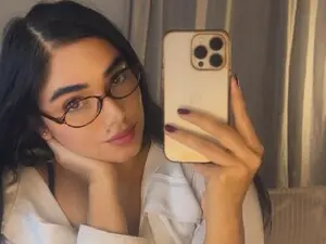 Myfreecams Watch Live Sex Cams of CamiiHerrera