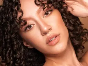 Myfreecams Watch Live Sex Cams of ChloeMoreti