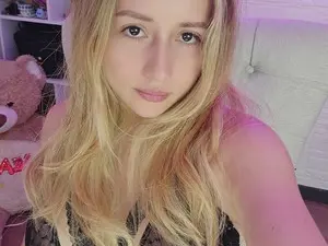 Myfreecams Live Sex Cam of Saracas