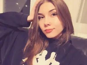 Myfreecams Watch Live Sex Cams of YanaMeoww