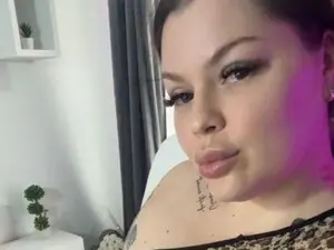 Myfreecams Best Webcam of Issa_Jo