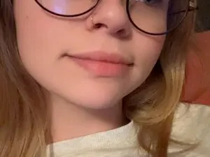 Myfreecams Live Sex of SweetSinme