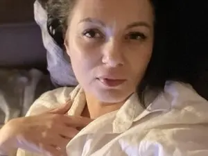 Myfreecams Sex Cam of RialeRoses