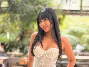 Myfreecams Watch Live Sex Cams of Aprilalen