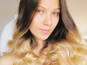 Myfreecams Free Porn Cam of Angelcollins