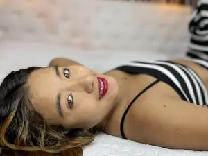 Myfreecams Watch Live Sex Cams of Sofhiaa_