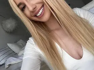 Myfreecams Free Porn Cam of BelleBlondy