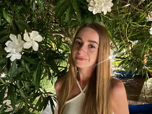 Myfreecams Free Porn Cam of PetitAnge_