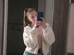 Myfreecams Live Sex Cam of Missis_Amelis