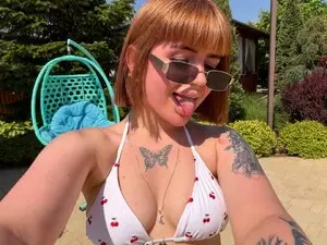 Myfreecams Free Live Porn of VelvetEmber