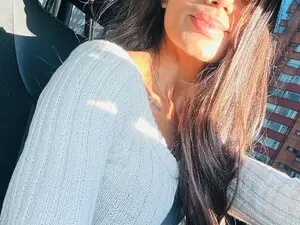 Myfreecams Free Live Porn of angie_mcqueen