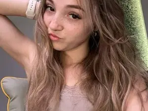 Myfreecams Live Sex Cam of Daisyy