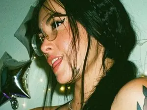 Myfreecams Sex Cam of Isa_Maiden