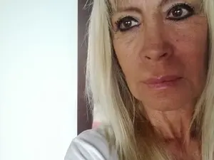 Myfreecams Adult Webcam of Latinablond7
