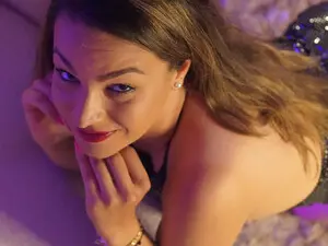 Myfreecams Adult Video Chat of AvaCherry