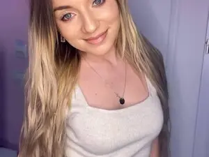 Myfreecams Adult Webcam of SkyEyesLuna