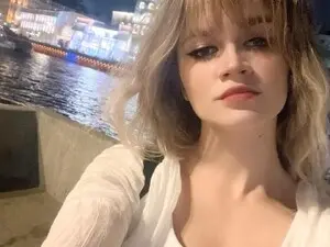 Myfreecams Watch Live Sex Cams of MissLilie