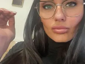 Myfreecams Free Porn Cam of SashaSky