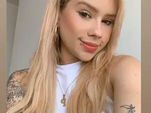 Myfreecams Sex Chat of KinkyKaro
