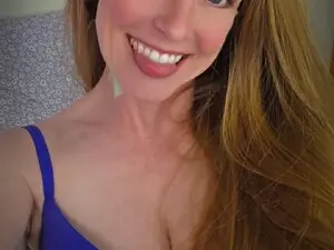 Myfreecams Free Porn Cam of CharlotteDoe