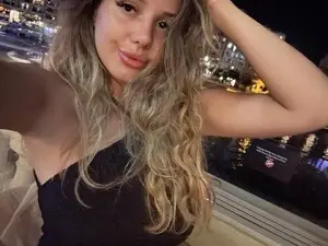Myfreecams Live Porn of StrawberryHug