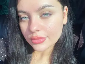 Myfreecams Best live sex cam show of Celia_