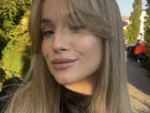 Myfreecams Live Porn of SophieeDee