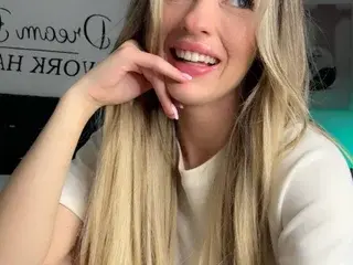 Streamate Watch Live Sex Cams of KatieeCutieXoo