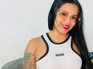 Streamate Nude Webcam of krischell_hotxx
